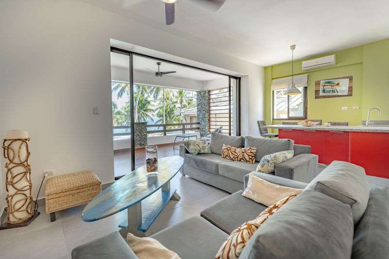 La Reef Great Room